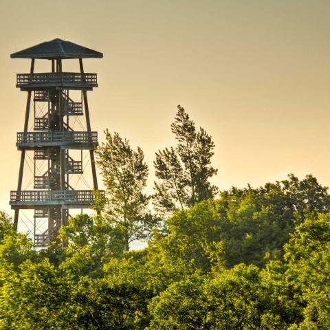 Nicollet Turm bei Sonnenaufgang